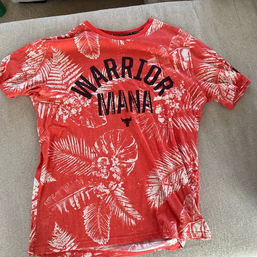 Project Rock Underarmour XL T-shirt. Lightly worn